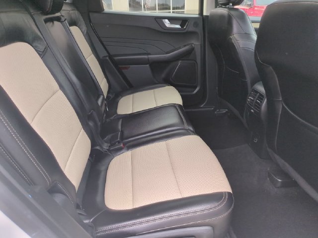 Used 2021 Ford Escape Titanium w/ Titanium Elite Package AWD/4WD image 25