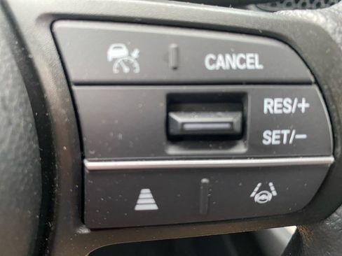 Certified 2026 Honda HR-V LX image 24