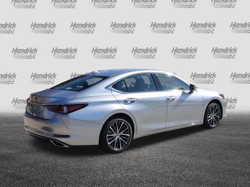Used 2025 Lexus ES 350 w/ Premium Package image 9