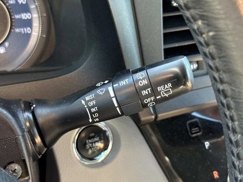 Used 2015 Toyota Sienna XLE Premium FWD image 24