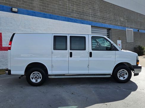 Used 2024 GMC Savana 2500 w/ Driver Convenience Package image 8