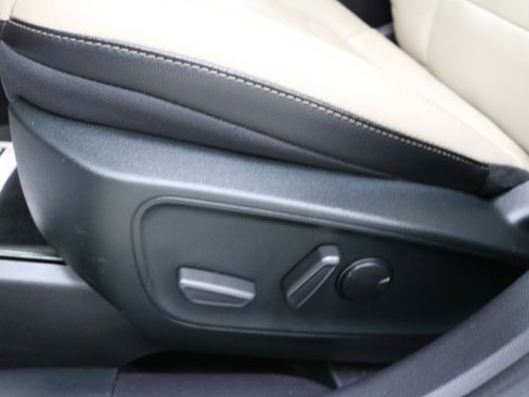 Used 2022 Ford Escape SEL image 16