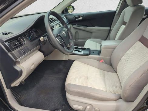 Used 2013 Toyota Camry LE FWD image 12