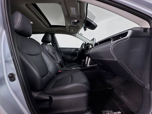 Certified 2025 Toyota Corolla Cross XLE w/ Convenience Package AWD/4WD image 30