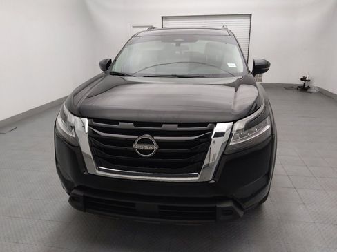 Used 2022 Nissan Pathfinder SV AWD/4WD image 15
