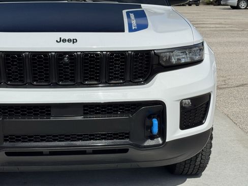 Used 2022 Jeep Grand Cherokee Trailhawk image 5
