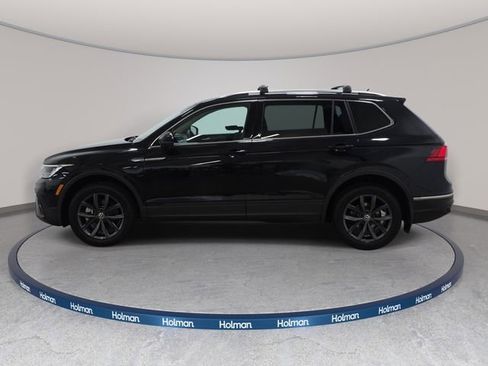 Used 2022 Volkswagen Tiguan SE AWD/4WD image 9