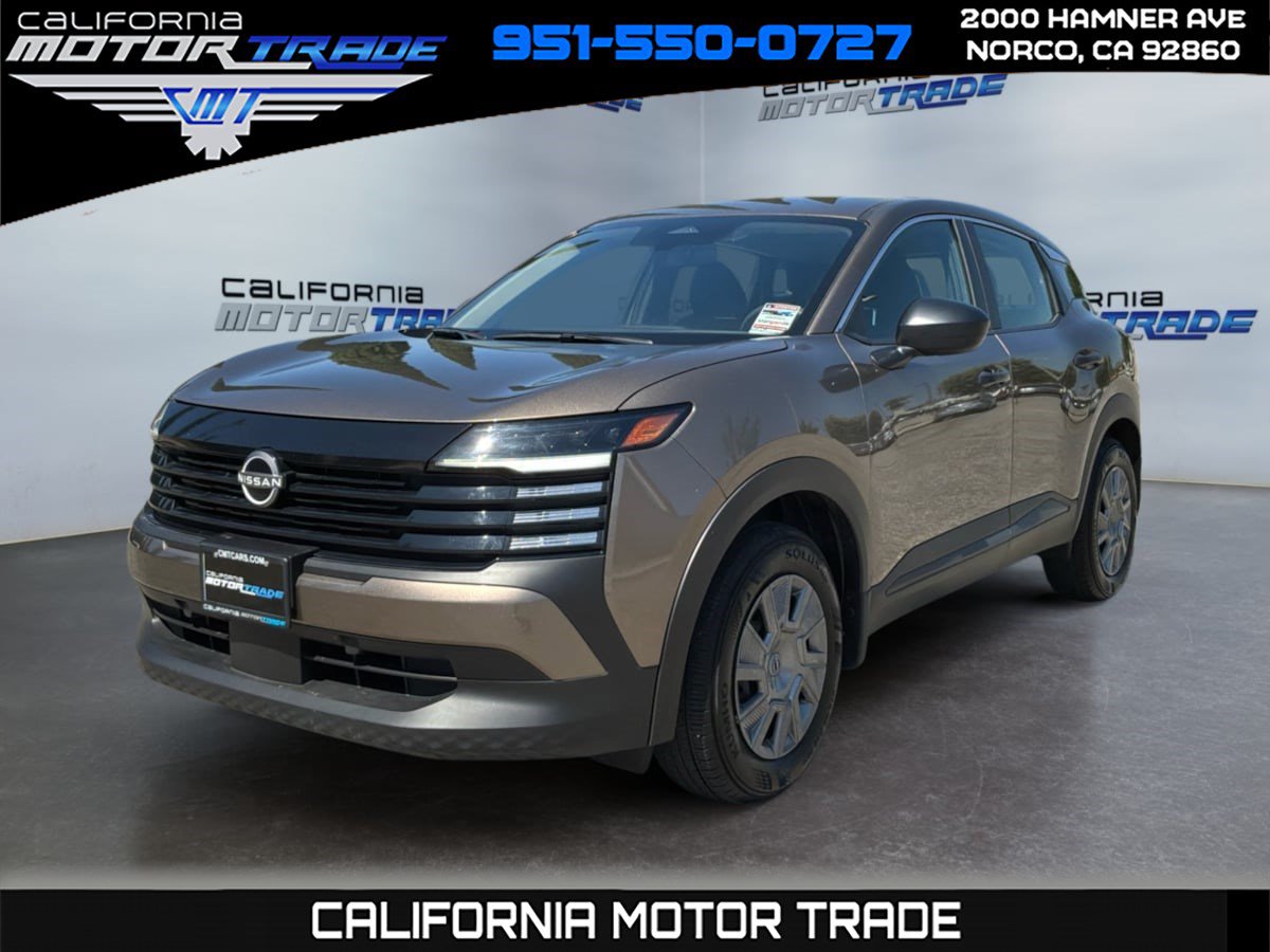 Used 2025 Nissan Kicks S AWD/4WD image 1