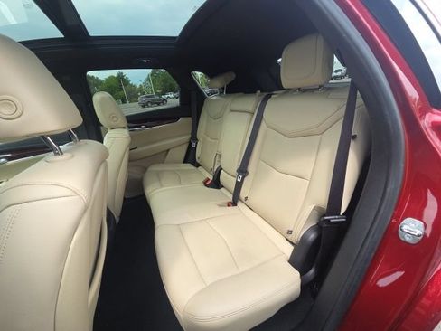 Used 2019 Cadillac XT5 Luxury FWD image 18
