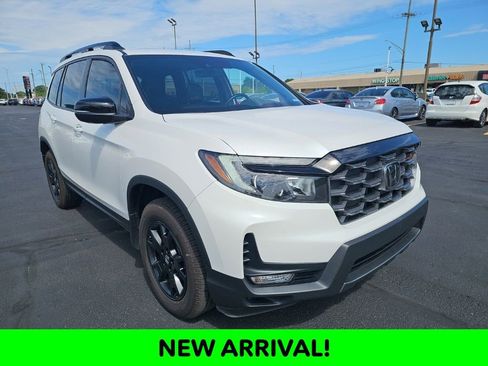 Certified 2023 Honda Passport TrailSport image 1