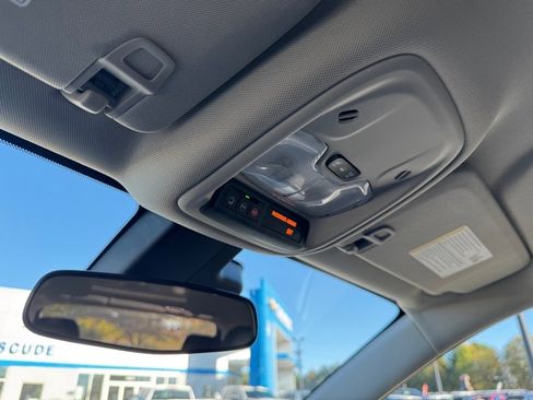 Used 2022 Buick Encore GX Select image 26