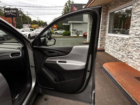 Used 2023 Chevrolet Equinox LT w/ LPO, Floor Liner Package AWD/4WD image 13