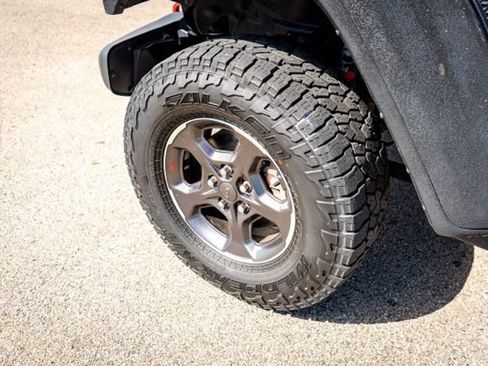Used 2020 Jeep Gladiator Rubicon AWD/4WD image 13