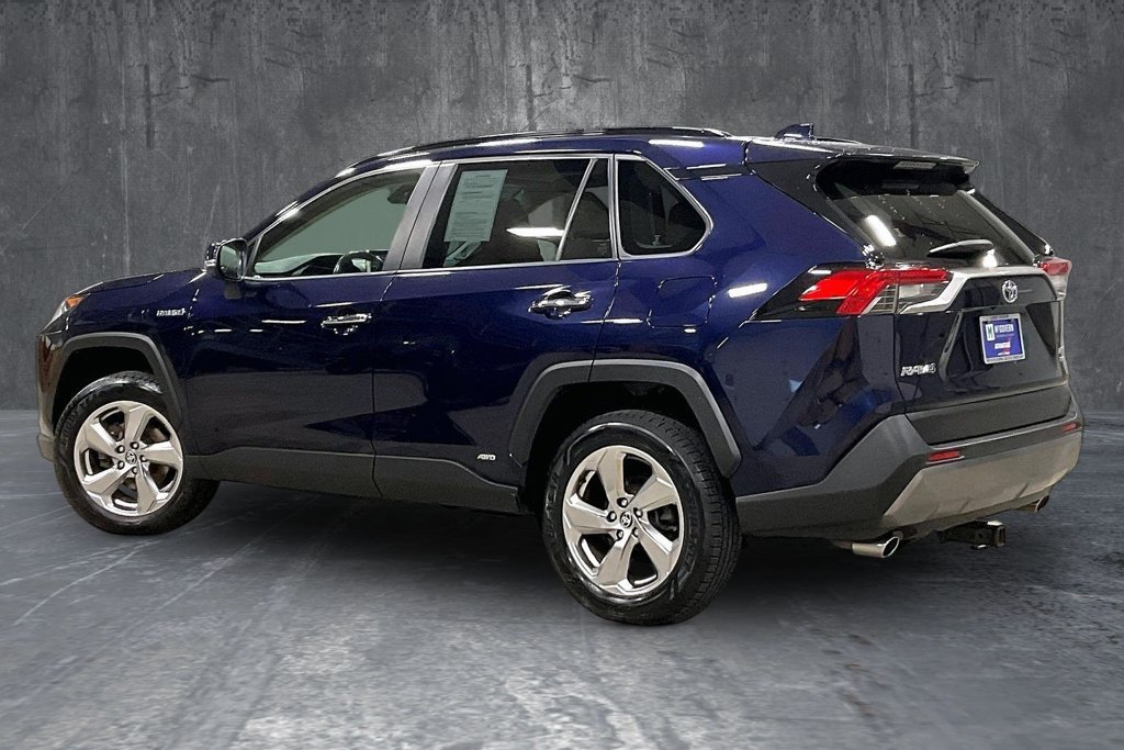 Used 2020 Toyota RAV4 Limited AWD/4WD image 4