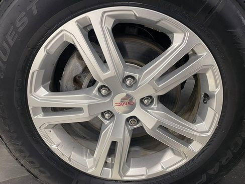 Used 2018 GMC Terrain SLE image 16