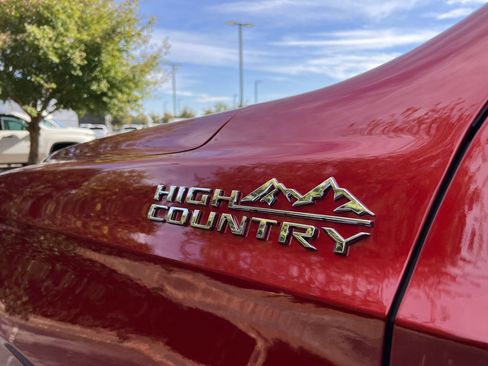 New 2026 Chevrolet Suburban High Country w/ Sun And Tow Package image 38