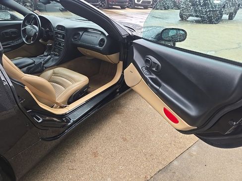 Used 2003 Chevrolet Corvette Convertible w/ Preferred Equipment Group1 image 63