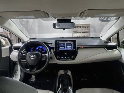 Used 2020 Toyota Corolla LE FWD image 28