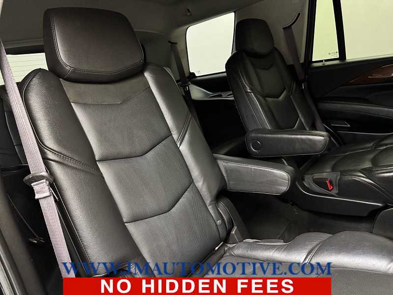 Used 2017 Cadillac Escalade Luxury AWD/4WD image 22