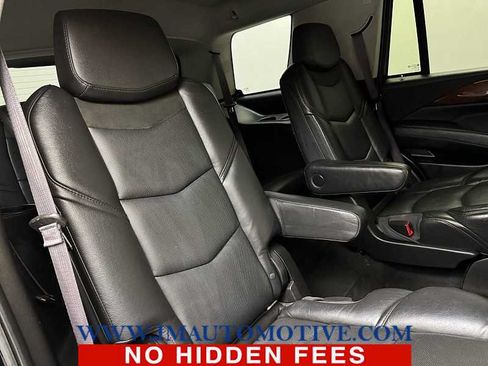 Used 2017 Cadillac Escalade Luxury AWD/4WD image 22
