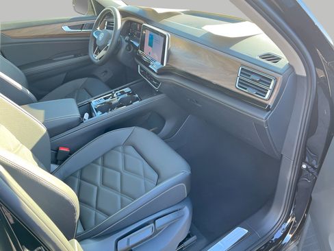 New 2026 Volkswagen Atlas SE image 10