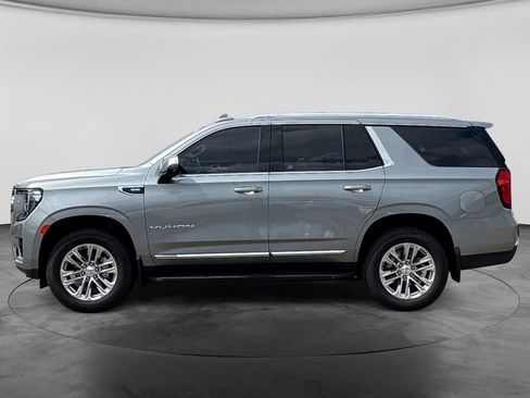 Used 2023 GMC Yukon SLT w/ SLT Premium Package AWD/4WD image 6
