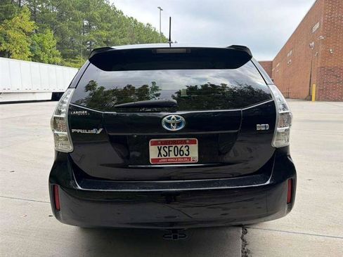 Used 2014 Toyota Prius V Three FWD image 5