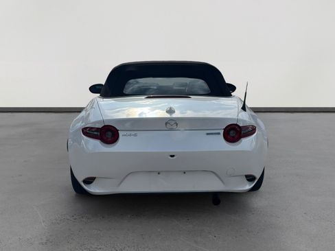 Used 2024 MAZDA MX-5 Miata Grand Touring w/ Weather Package RWD image 4