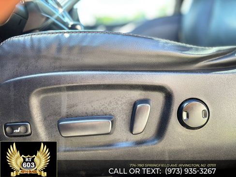 Used 2018 Toyota Highlander XLE AWD/4WD image 21