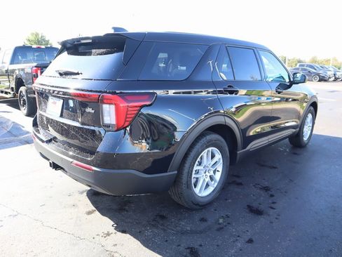 New 2026 Ford Explorer Active image 21