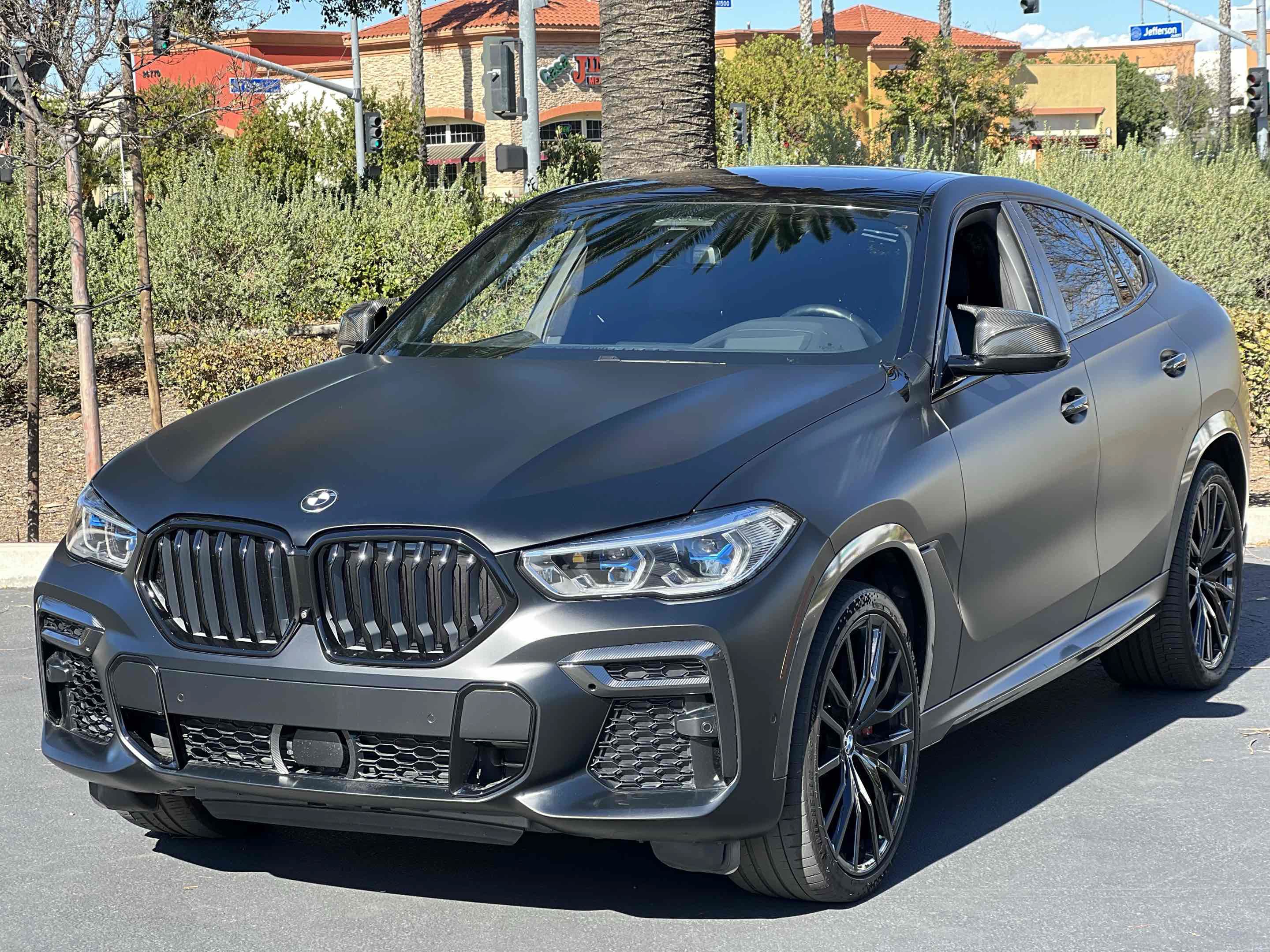 Used 2022 BMW X6 xDrive40i w/ Executive Package AWD/4WD image 9