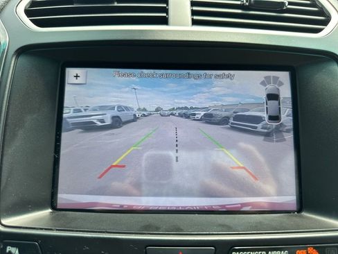 Used 2017 Ford Explorer XLT w/ Equipment Group 202A FWD image 39