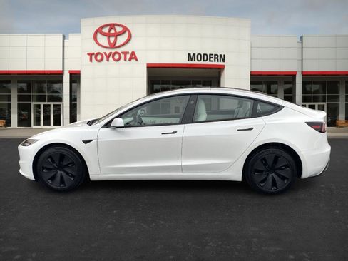 Used 2025 Tesla Model 3 Long Range image 7