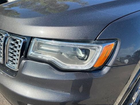 Used 2021 Jeep Grand Cherokee Overland AWD/4WD image 9