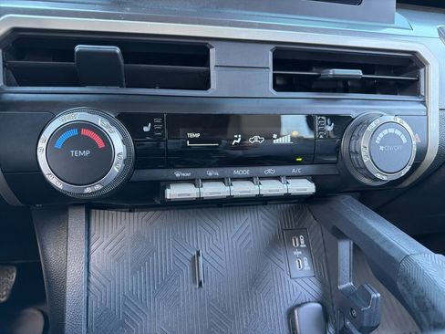 Used 2024 Toyota Tacoma SR5 AWD/4WD image 7