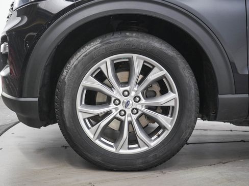 Used 2022 Ford Explorer Limited w/ Class IV Trailer Tow Package AWD/4WD image 30