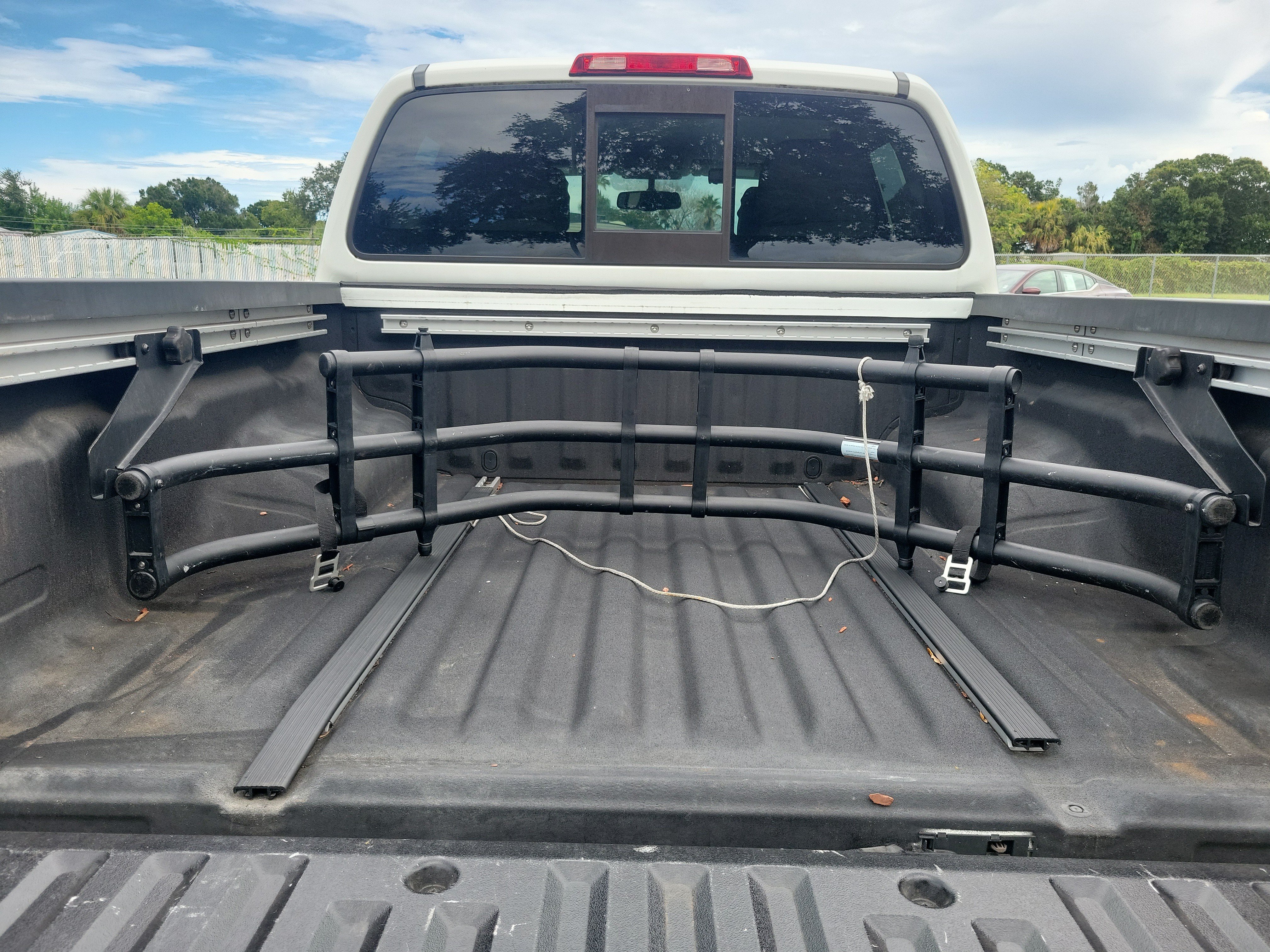 Used 2021 Nissan Frontier SV w/ Midnight Edition Floor Mats RWD image 7