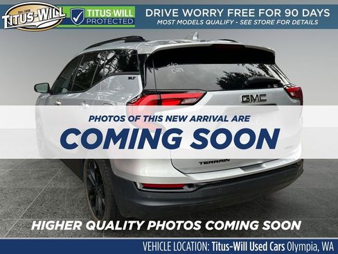 Used 2021 GMC Terrain SLT w/ Infotainment Package II AWD/4WD image 3