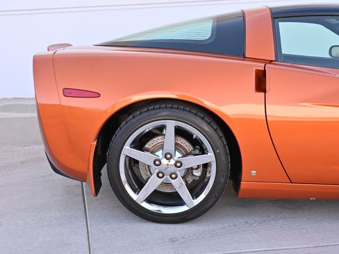 Used 2007 Chevrolet Corvette Coupe w/ Preferred Equipment Group RWD image 34