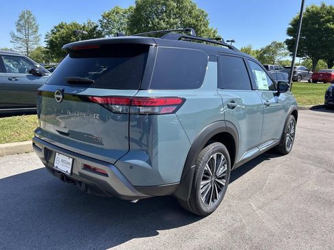 New 2026 Nissan Pathfinder Platinum w/ Lighting Package AWD/4WD image 7
