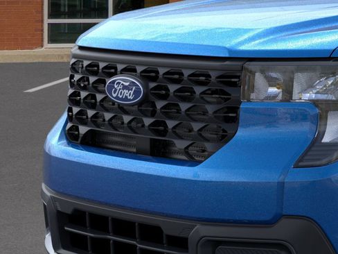 New 2025 Ford Maverick XLT image 18