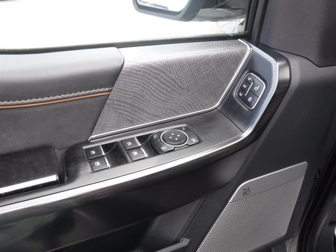 Used 2023 Ford F150 Platinum RWD image 15