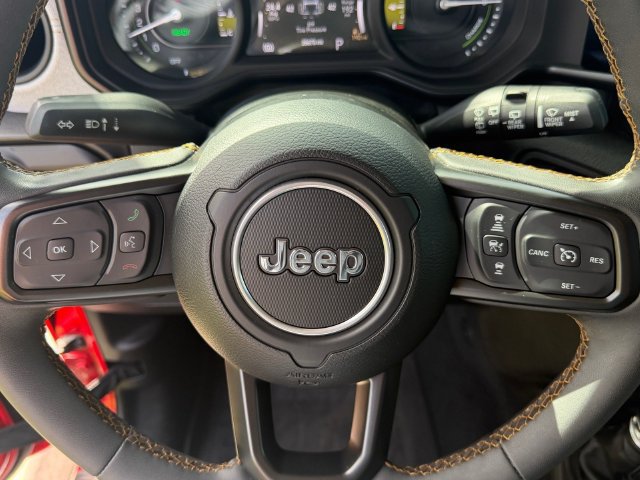 Used 2024 Jeep Wrangler Unlimited AWD/4WD image 22