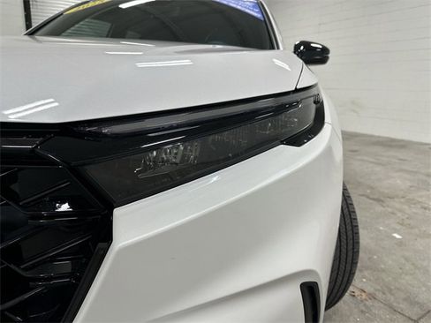 Used 2025 Honda CR-V Sport-L image 11