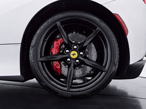Used 2022 Ferrari F8 Tributo RWD image 50