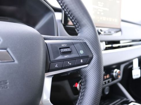 New 2026 Mitsubishi Outlander SE AWD/4WD image 9