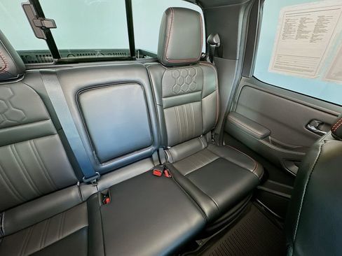 Used 2023 Nissan Frontier PRO-4X w/ Pro-4X Premium Package AWD/4WD image 14