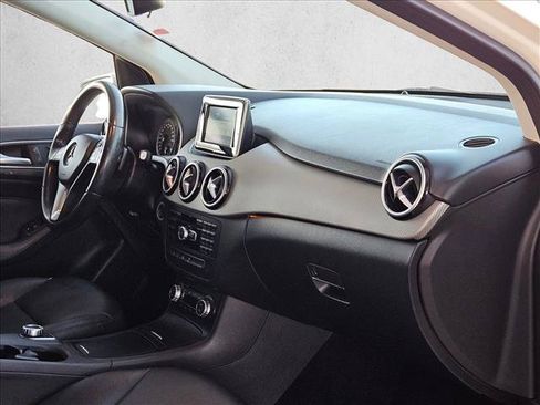 Used 2014 Mercedes-Benz B 250e w/ Range Package image 15