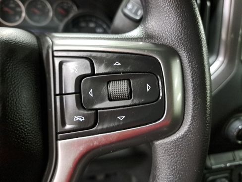 Used 2022 Chevrolet Silverado 1500 Custom w/ Safety Confidence Package AWD/4WD image 18