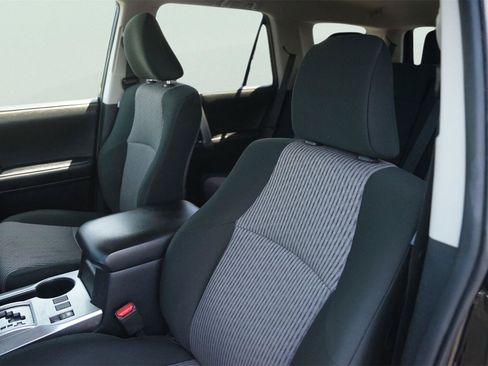Used 2021 Toyota 4Runner SR5 RWD image 10